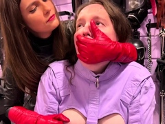 (ManyVids) MistressPriest – Faceslapping and hand over